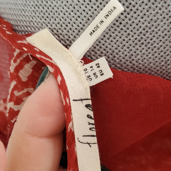 Floreat Amber Wine ruffled lace dress - Picture 7 of 9